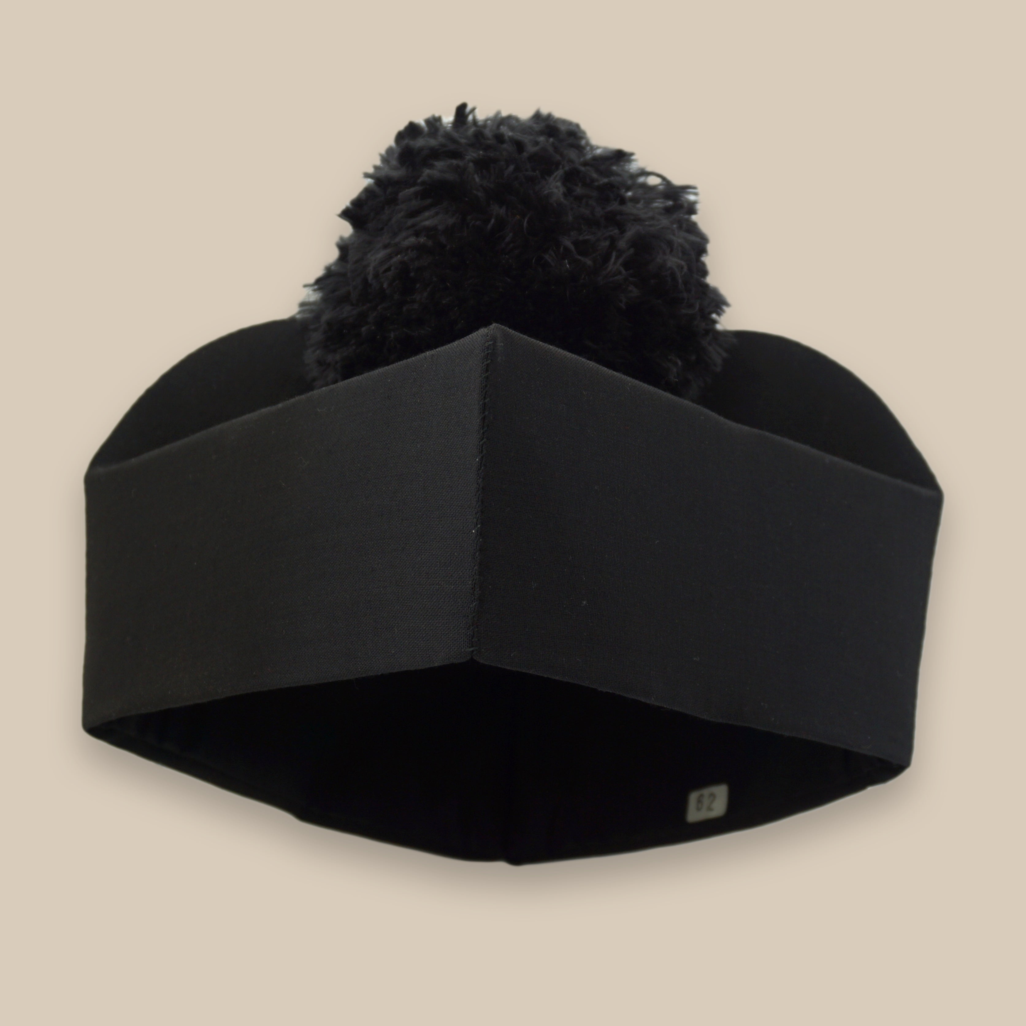 Three-peaked Black Biretta
