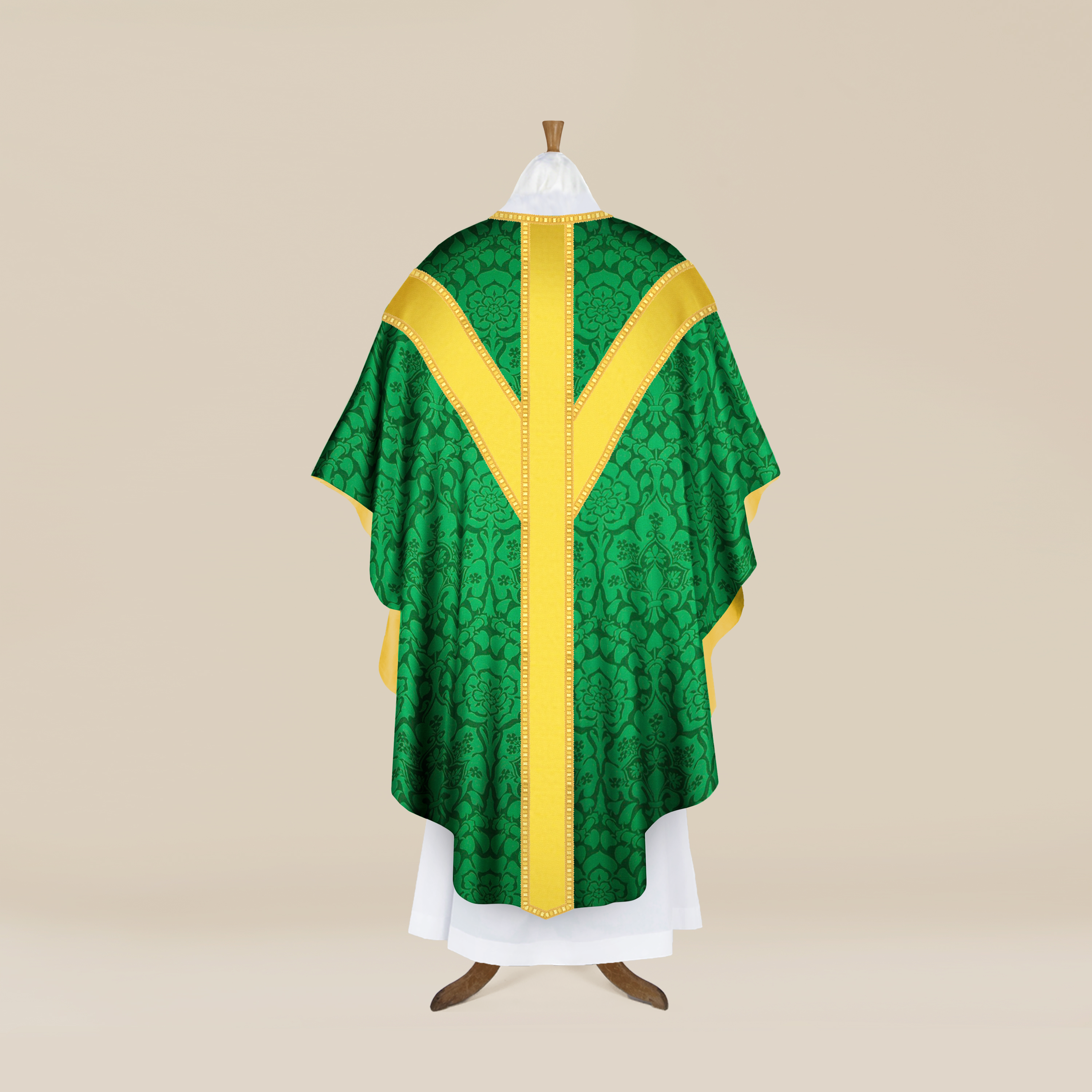 'Winchester' Chasuble & Stole with 'Cloth of Gold' Orphreys
