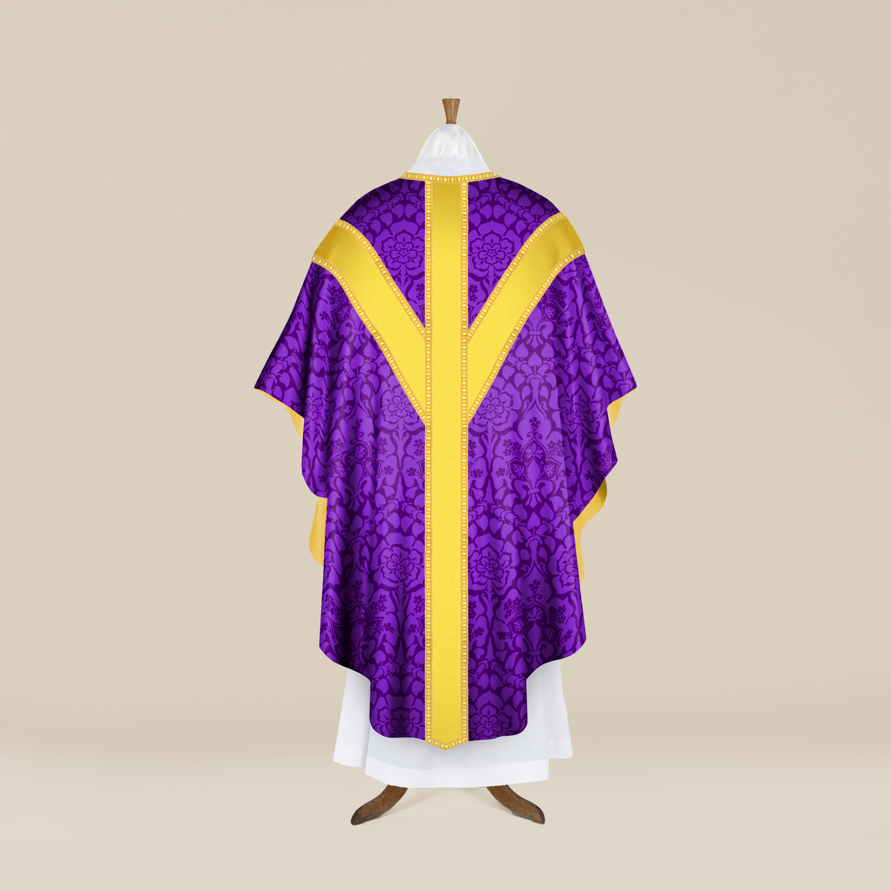 'Winchester' Chasuble & Stole with 'Cloth of Gold' Orphreys