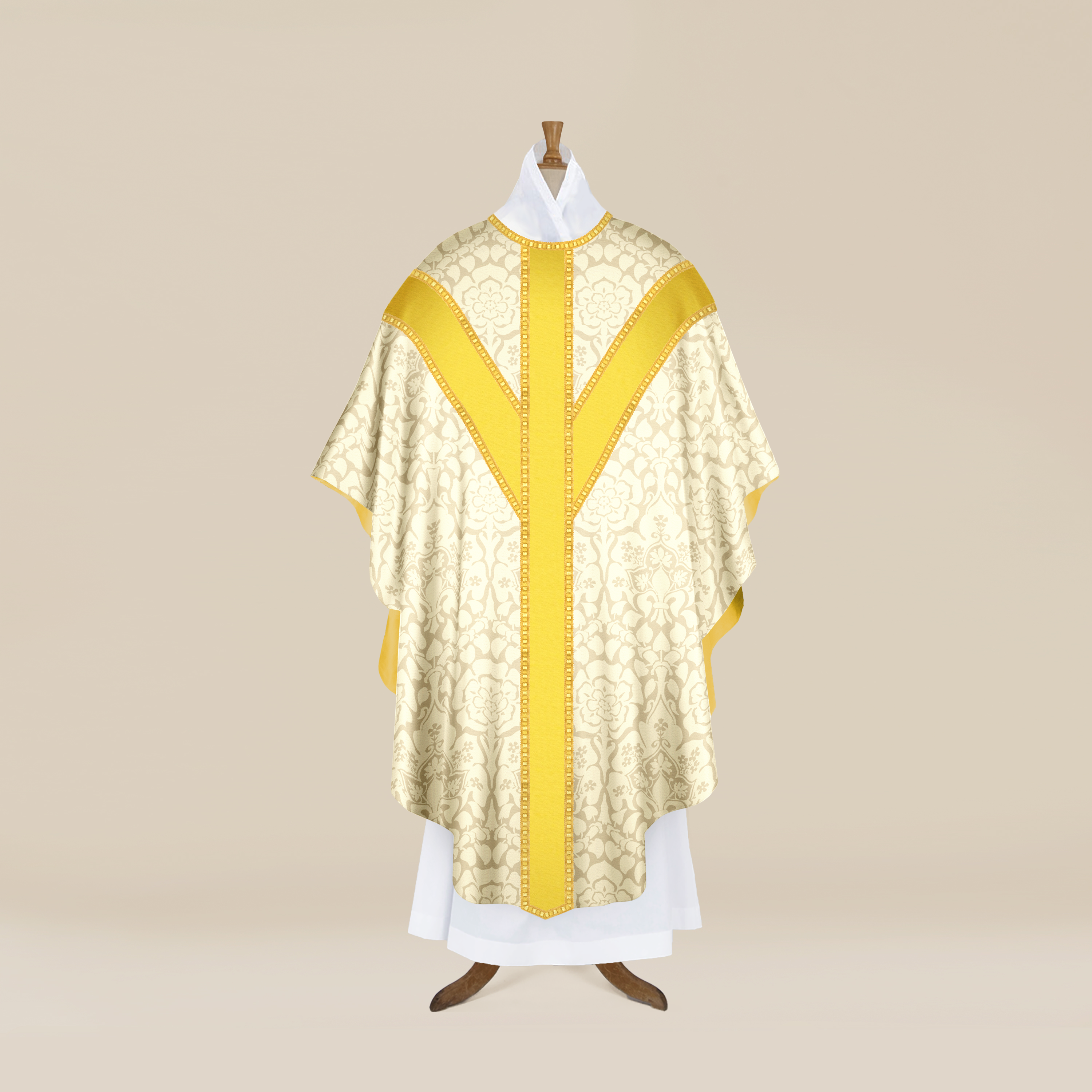 'Winchester' Chasuble & Stole with 'Cloth of Gold' Orphreys